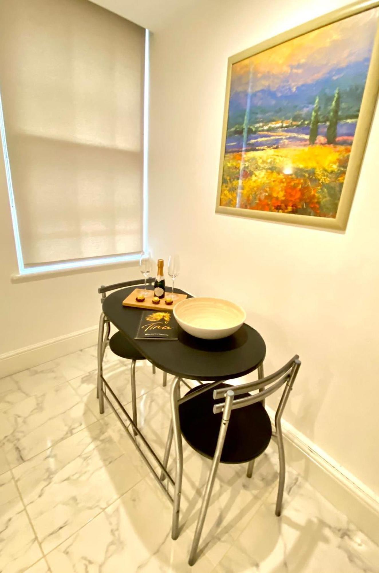 Shoreditch & Liverpool Street Room B London Exterior photo